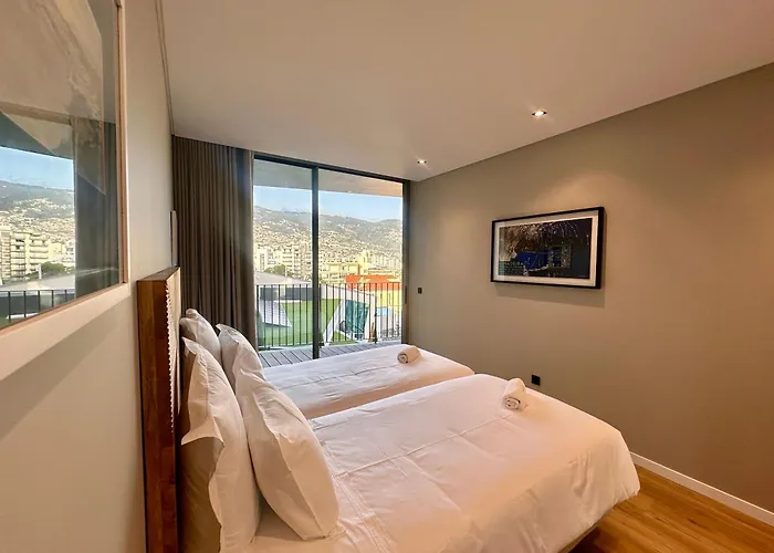 Blue Boat By Madeira * 丰沙尔