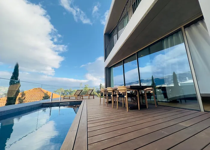 Blue Boat By Madeira * 丰沙尔