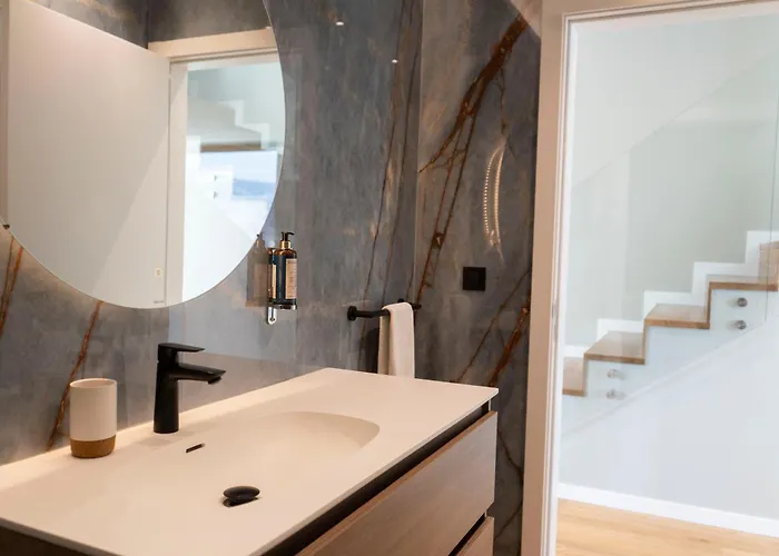 Blue Boat By Madeira * 丰沙尔